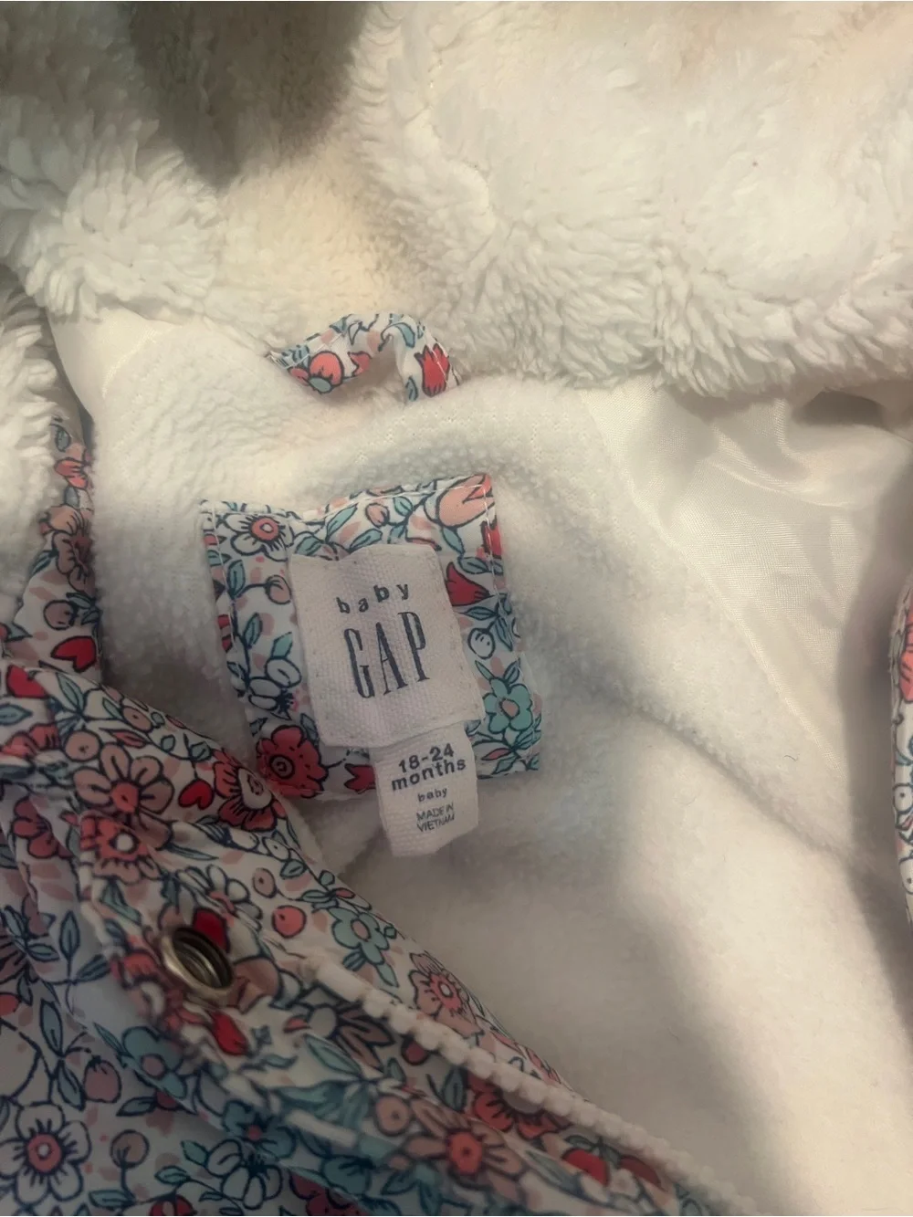 Girls' Gap Floral Puffer Jacket with Hood - Red & Cream size 18-24 months